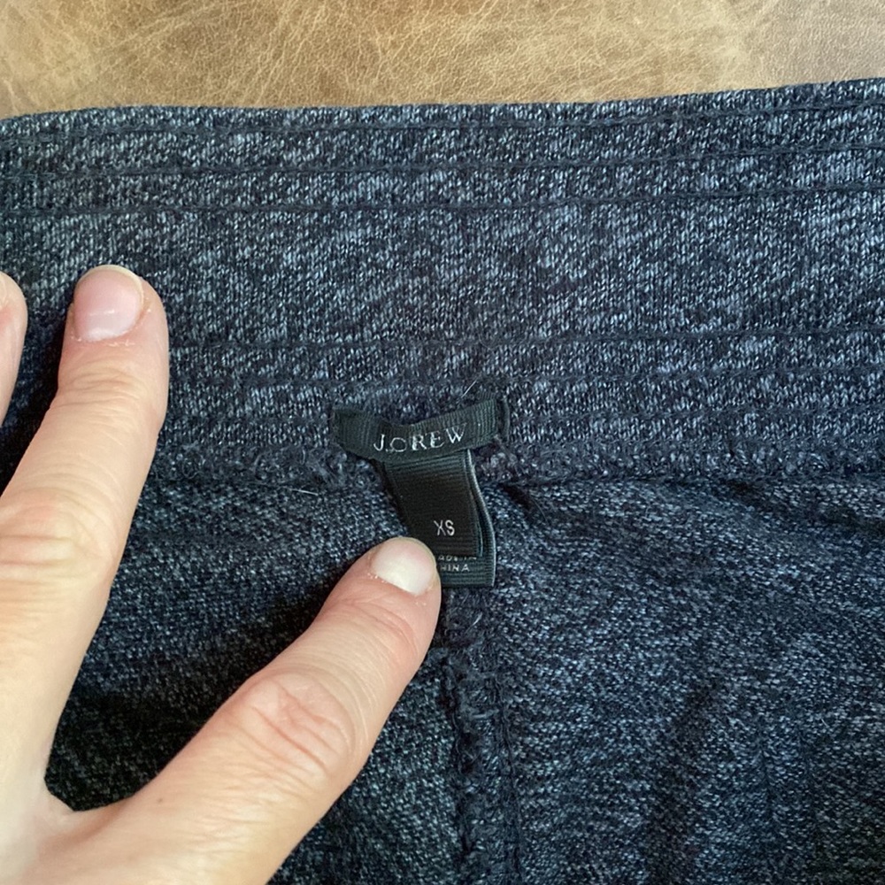 Jcrew joggers / sweatpants - pockets and cuffs - Picture 2 of 7